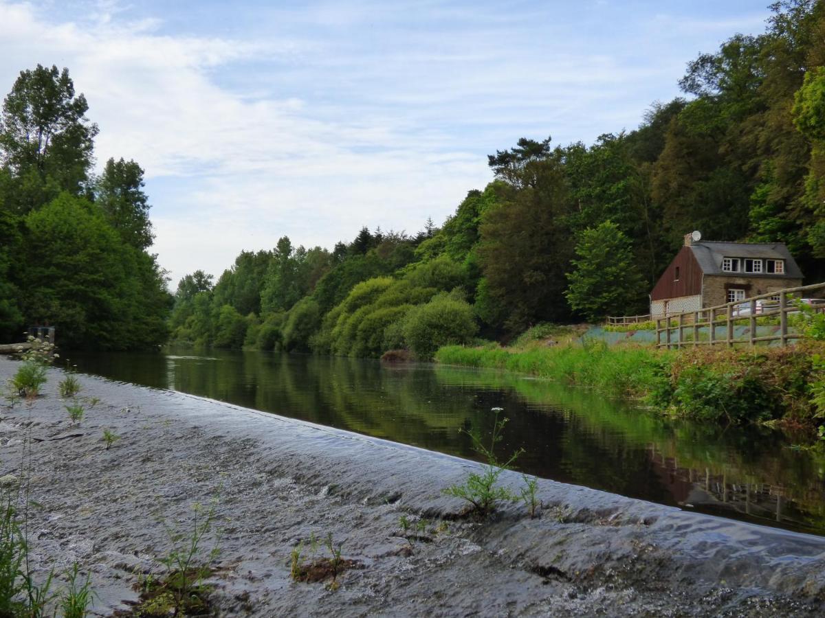 Cléden-Poher Domaine De Pratuloヴィラ エクステリア 写真